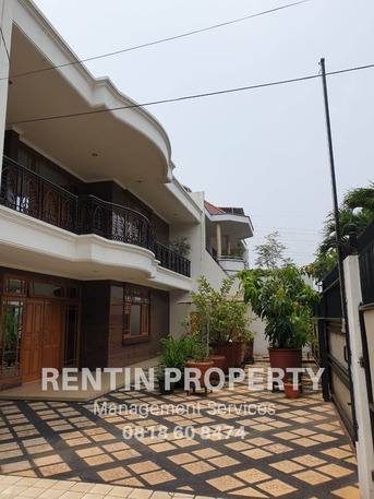 IDR 225000000/year, 5 BR, 439 Sq. Meter, For Rent House At Tomang West Jakarta 5 Bedrooms Nice Condition