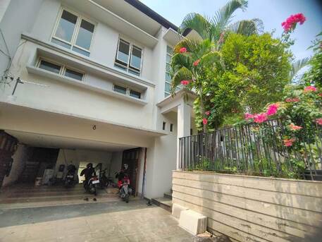 USD 5000/month, 4 BR, 450 Sq. Meter, For Rent 4 BR House Close SCBD Kebayoran Baru